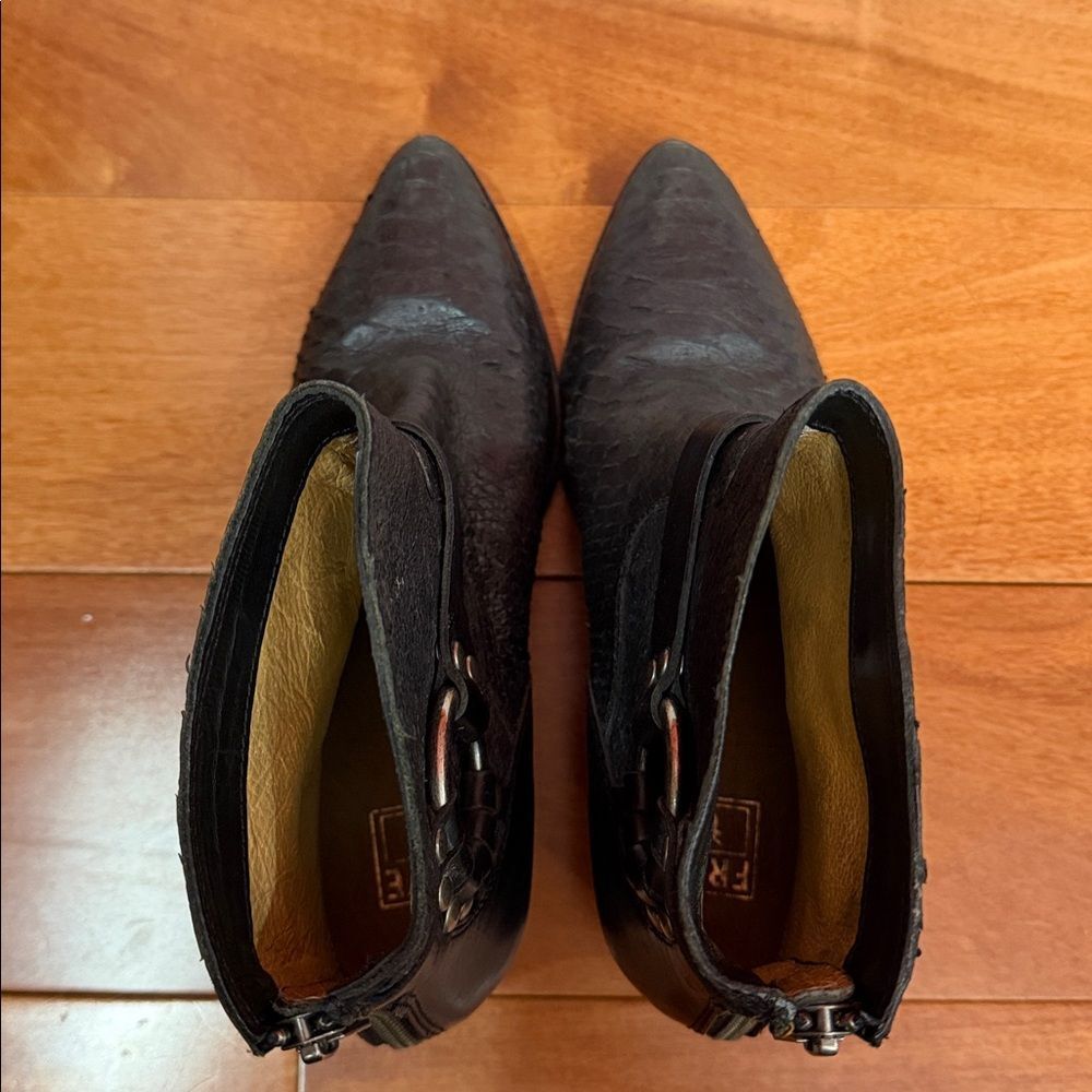 Frye Women's Black Zoe Ring Short Smooth Full Grain/Snakeskin Boots Size 6.5 - Picture 11 of 12